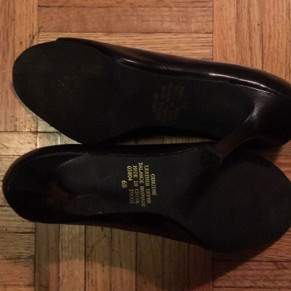 Shoes - Picture 3 of 3